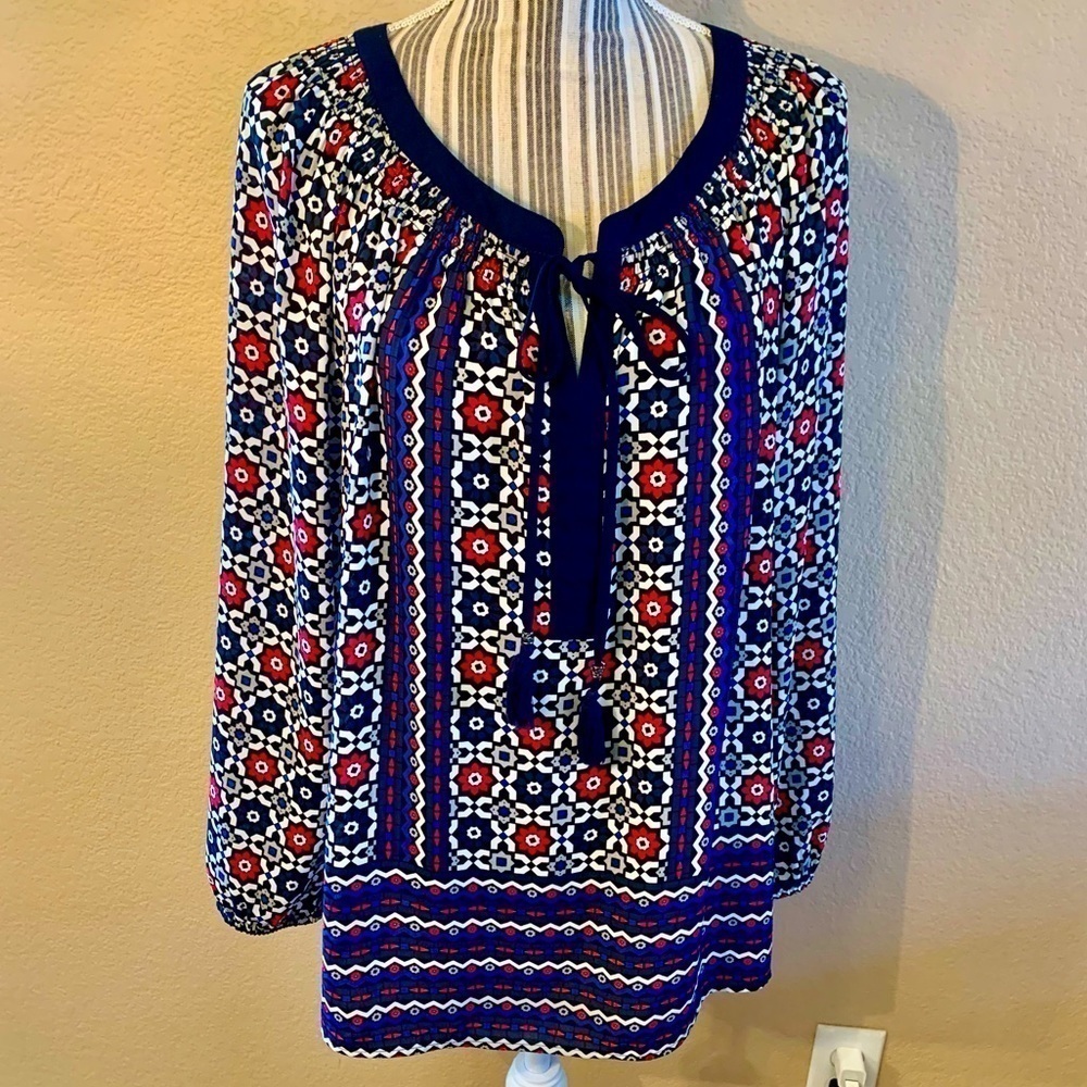 DR2 Tunic Top Large Red Navy Blue White Gray Keyhole Drawstring Tassels Floral